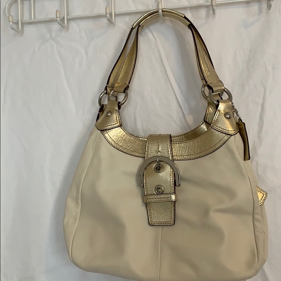 Coach Handbags - Coach shoulder bag